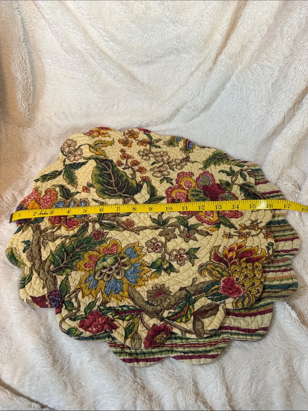 Set of 2 Reversible Quilted Scalloped Floral Striped Round Placemats 17in Cotton
